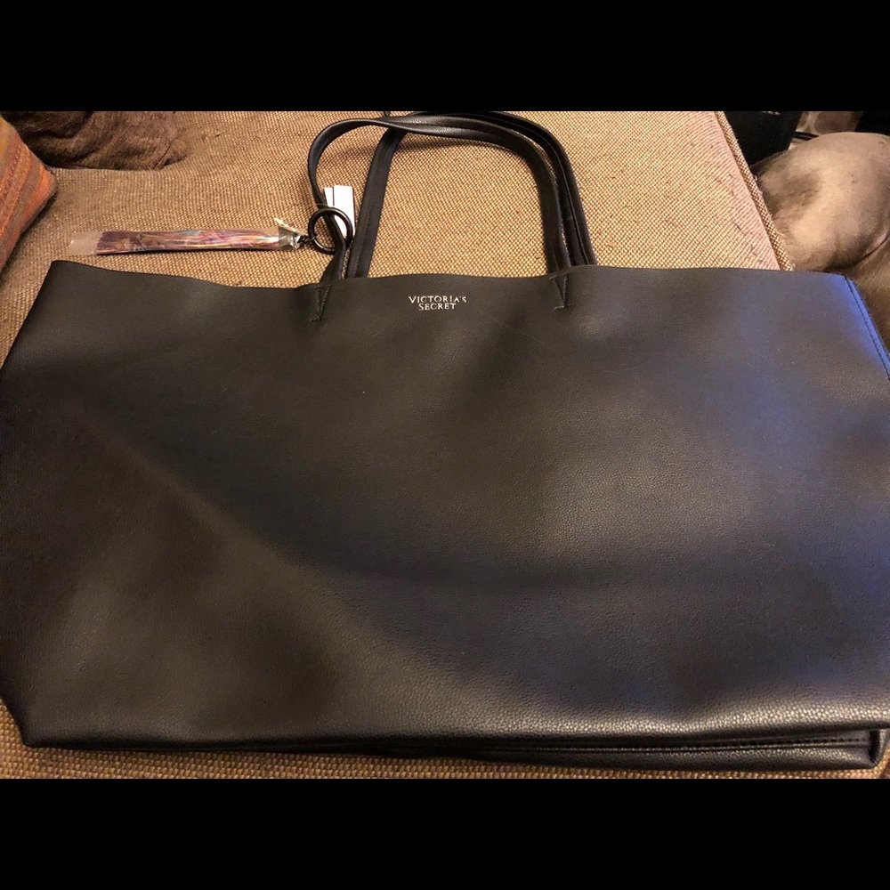 New Black VS tote 🔥